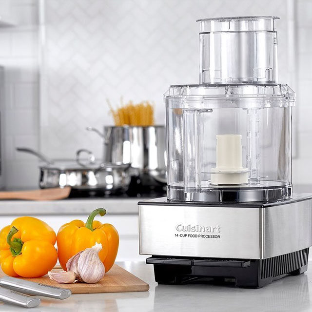 Cuisinart Europe - Put your newly acquired cooking skills to use with the  Cook In. It's big enough to make meals for your family, yet compact enough  to prepare a meal for